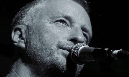 Billy Bragg - Il più importante cantautore politico britannico tra pochi giorni in Italia.  Video di “The Midnight Special”